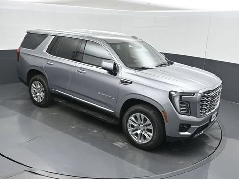 Used 2025 GMC Yukon Denali AWD/4WD image 37
