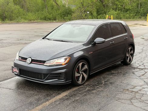Used 2018 Volkswagen GTI SE w/ SE Leather Package FWD image 3