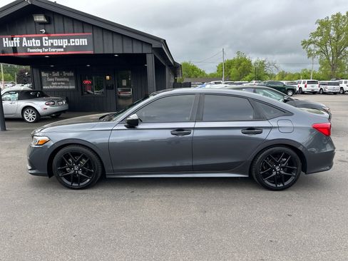 Used 2022 Honda Civic Sport image 2