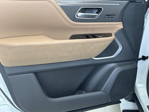 New 2026 INFINITI QX80 Luxe w/ Cargo Package AWD/4WD image 16
