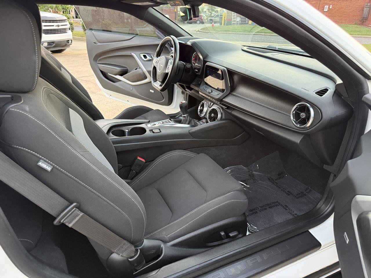 Used 2021 Chevrolet Camaro LT RWD image 18