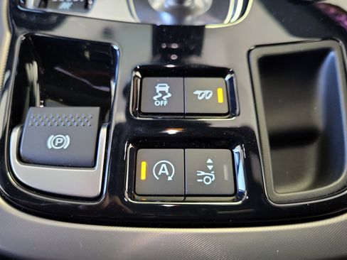 New 2024 Jaguar F-TYPE R image 31