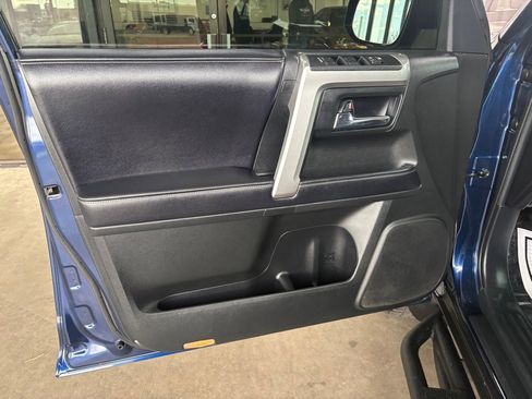 Used 2019 Toyota 4Runner SR5 Premium AWD/4WD image 21