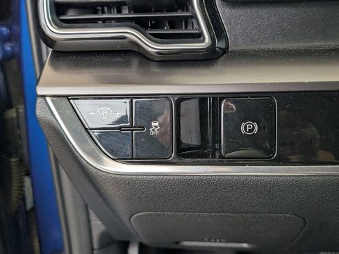 Used 2023 Kia Sportage EX FWD image 12