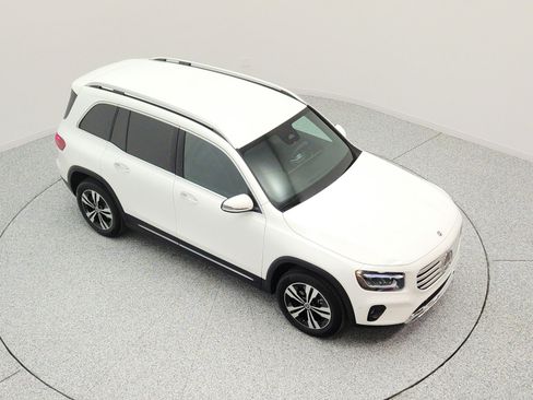 Used 2025 Mercedes-Benz GLB 250 image 24