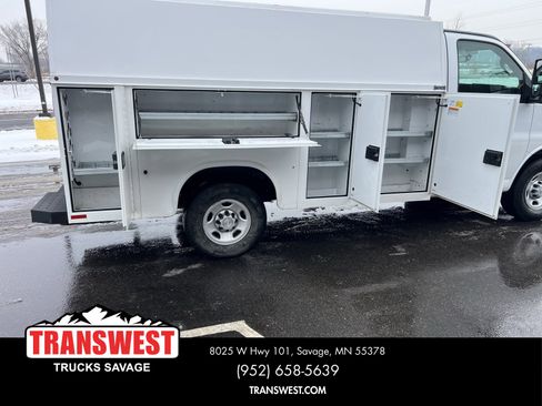 Used 2019 Chevrolet Express 3500 Work Van w/ Power Convenience Package image 5