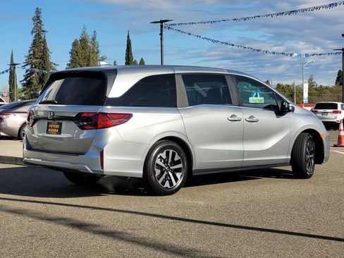 New 2026 Honda Odyssey EX-L image 5