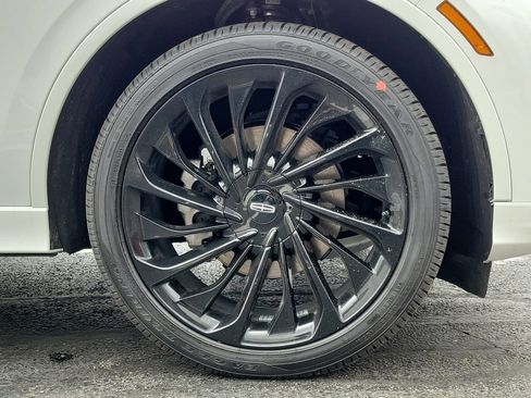 New 2026 Lincoln Aviator Reserve AWD/4WD image 9