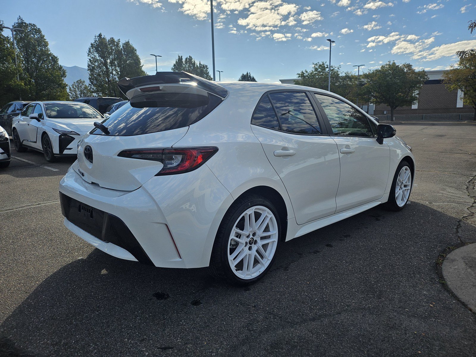 Used 2026 Toyota Corolla SE FWD image 5