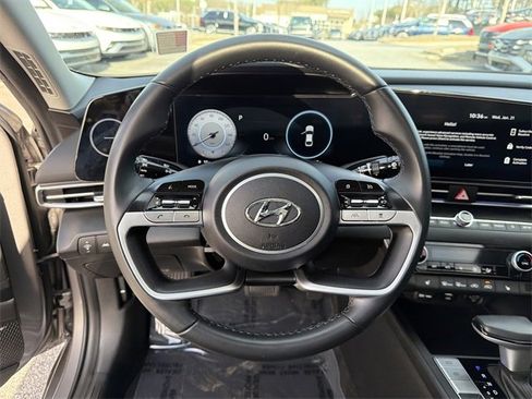 Certified 2023 Hyundai Elantra Limited image 23