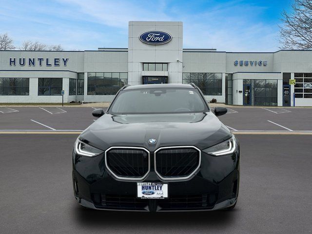 Used 2025 BMW X3 xDrive30i AWD/4WD image 3