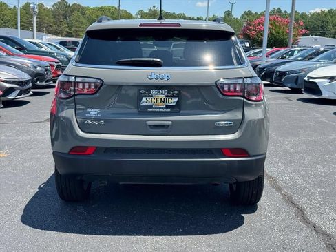 Used 2023 Jeep Compass Latitude AWD/4WD image 4