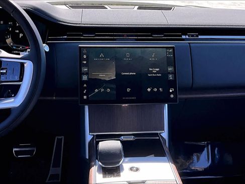 Used 2025 Land Rover Range Rover SE image 7