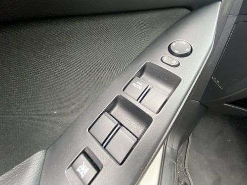 Used 2012 MAZDA MAZDA3 i Touring image 17