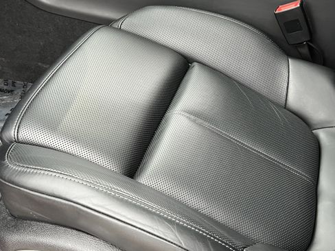 Certified 2025 Porsche Macan image 32