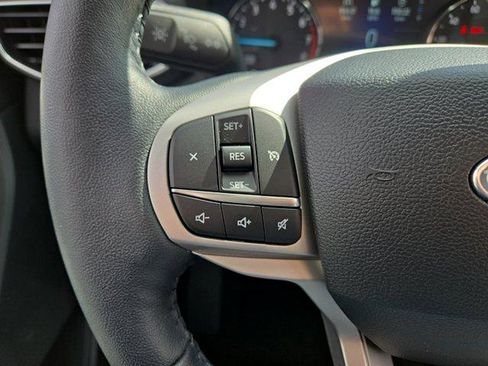 Used 2024 Ford Explorer XLT w/ Equipment Group 202A AWD/4WD image 14