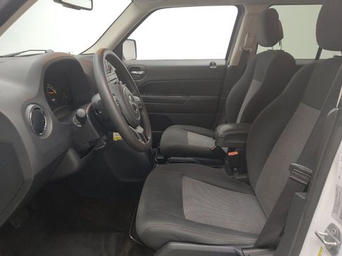 Used 2015 Jeep Patriot Sport w/ Power Value Group FWD image 17