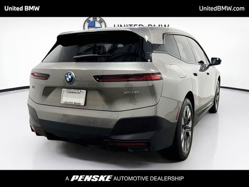 Used 2024 BMW iX xDrive50 AWD/4WD image 5