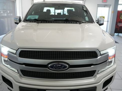Used 2019 Ford F150 Platinum w/ Equipment Group 701A Luxury AWD/4WD image 5