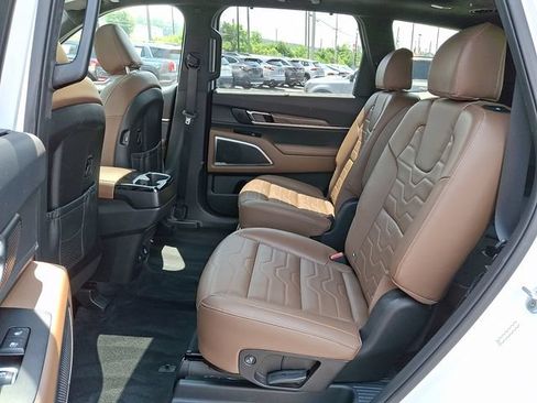 Certified 2021 Kia Telluride SX w/ SX Prestige Package AWD/4WD image 10