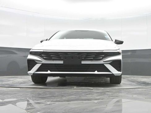 New 2026 Hyundai Elantra Sport w/ Cargo Package image 32