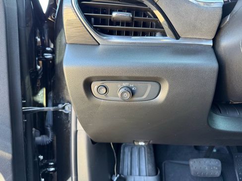 Used 2024 Chevrolet Traverse High Country image 18