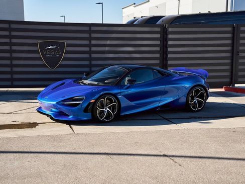 Used 2024 McLaren 750S Spider image 5