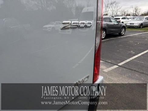 Used 2025 Mercedes-Benz Sprinter 2500 image 16
