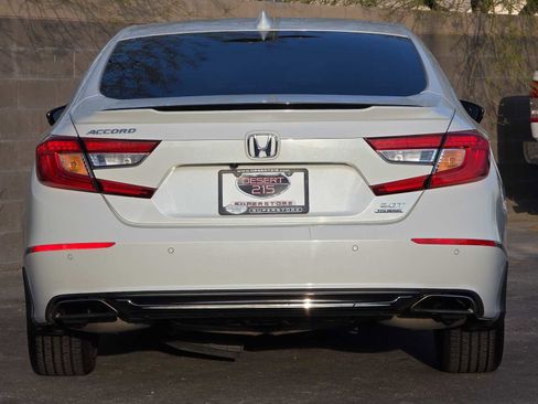 Used 2018 Honda Accord Touring image 8