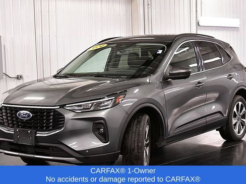 Used 2024 Ford Escape Platinum AWD/4WD image 3