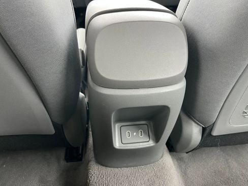 Used 2025 Hyundai Elantra SEL image 22