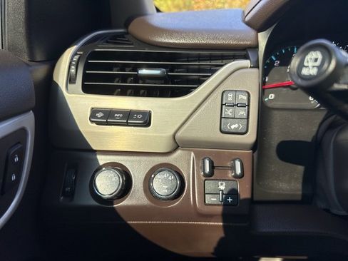 Used 2020 GMC Yukon XL Denali w/ Denali Ultimate Package image 22