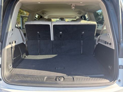 Used 2024 Jeep Wagoneer Series II w/ Flexible Seating Group image 29