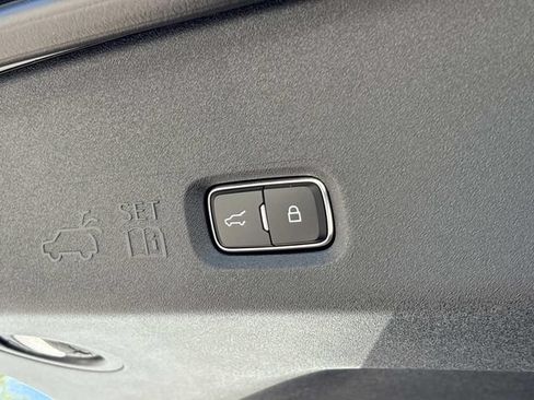 New 2026 Lincoln Navigator Reserve w/ Jet Appearance Package AWD/4WD image 13