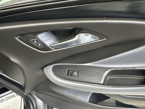 Used 2020 Buick Envision Essence w/ Experience Buick Package FWD image 19
