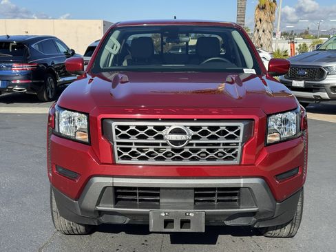 Used 2022 Nissan Frontier SV w/ Technology Package image 3