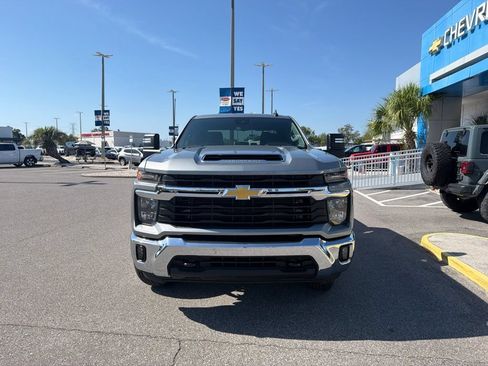 Used 2025 Chevrolet Silverado 2500 LT w/ Convenience Package AWD/4WD image 2