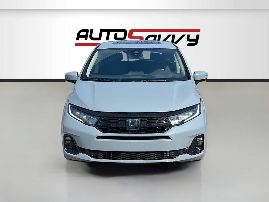 Used 2025 Honda Odyssey Elite image 2