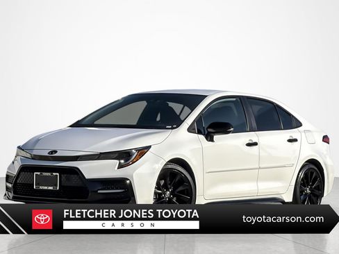 Certified 2022 Toyota Corolla SE FWD image 1