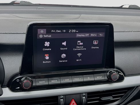 Used 2023 Kia Forte LXS image 9