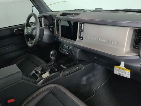 New 2025 Ford Bronco Outer Banks image 12