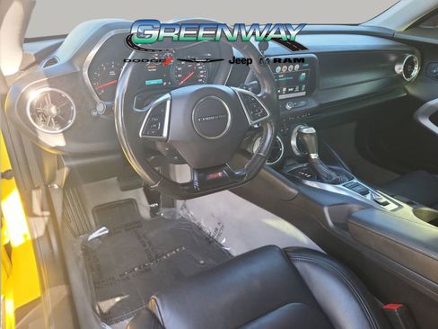 Used 2018 Chevrolet Camaro SS image 12