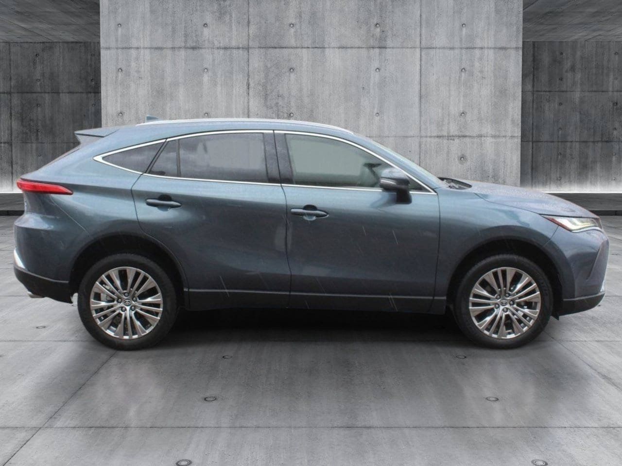Used 2022 Toyota Venza Limited AWD/4WD image 6