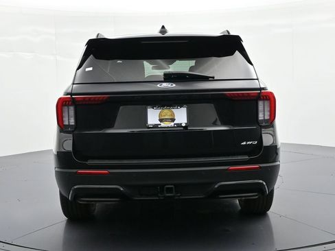 Used 2025 Ford Explorer ST-Line AWD/4WD image 7