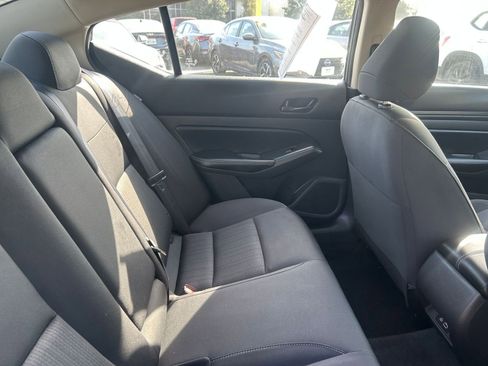 Used 2024 Nissan Altima 2.5 SV image 35