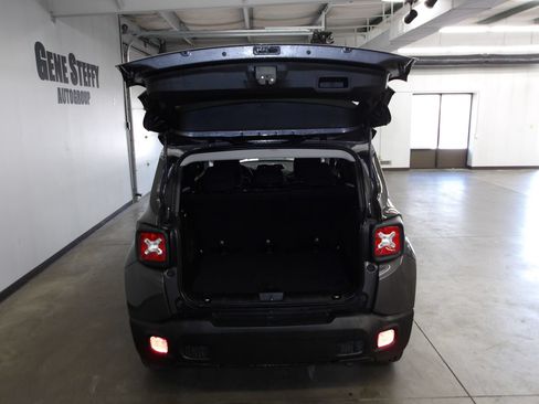 Used 2017 Jeep Renegade Latitude w/ Cold Weather Group AWD/4WD image 19