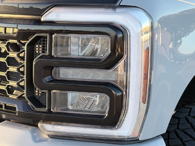 Used 2026 Ford F250 Lariat w/ Tremor Off-Road Package AWD/4WD image 4