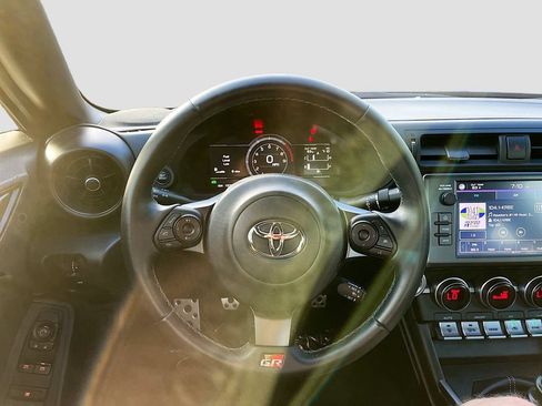 Used 2024 Toyota GR86 Premium RWD image 11
