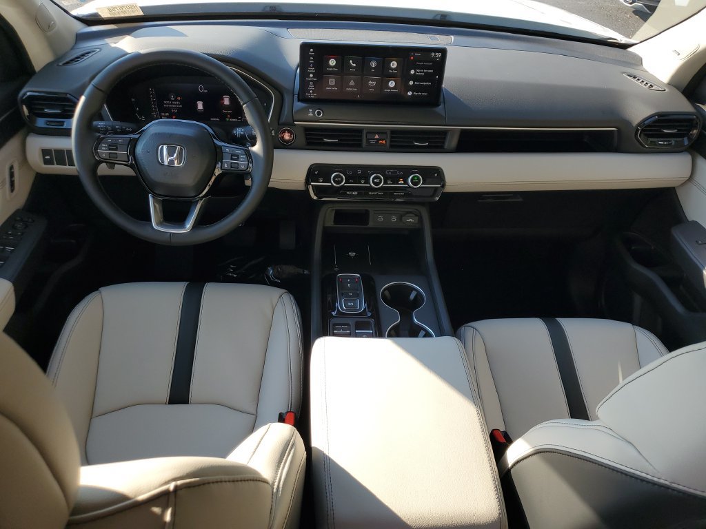 New 2026 Honda Pilot Touring image 13