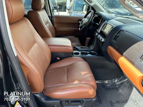 Used 2020 Toyota Sequoia Platinum image 16